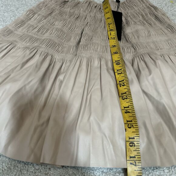 NWT DOLCE Cabo Faux Leather Pleated Skirt Ruching Detail Beige Women's Size XS - Picture 8 of 9